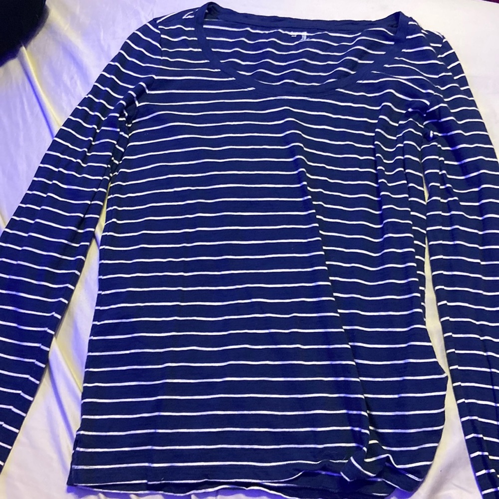 GAP long sleeve